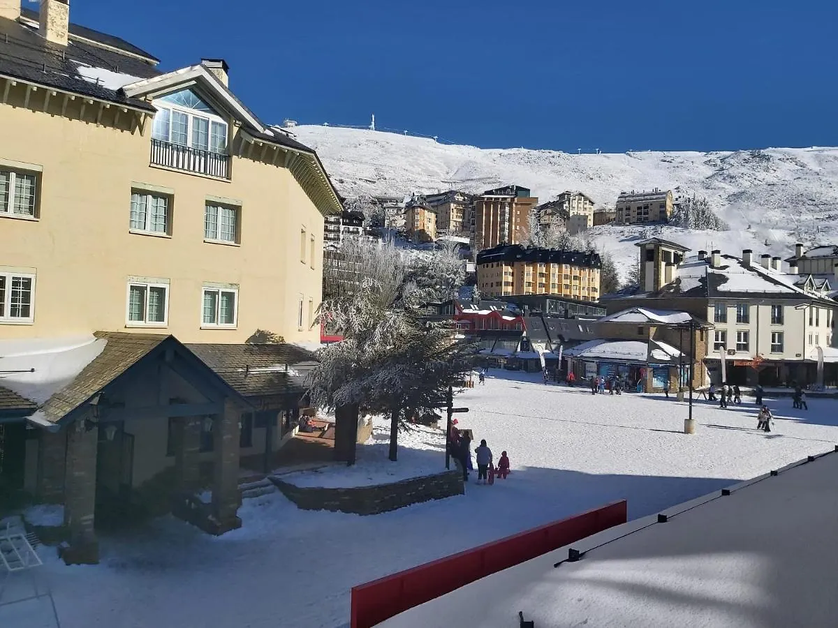 Bed And Snow Art Apartments Sierra Nevada
